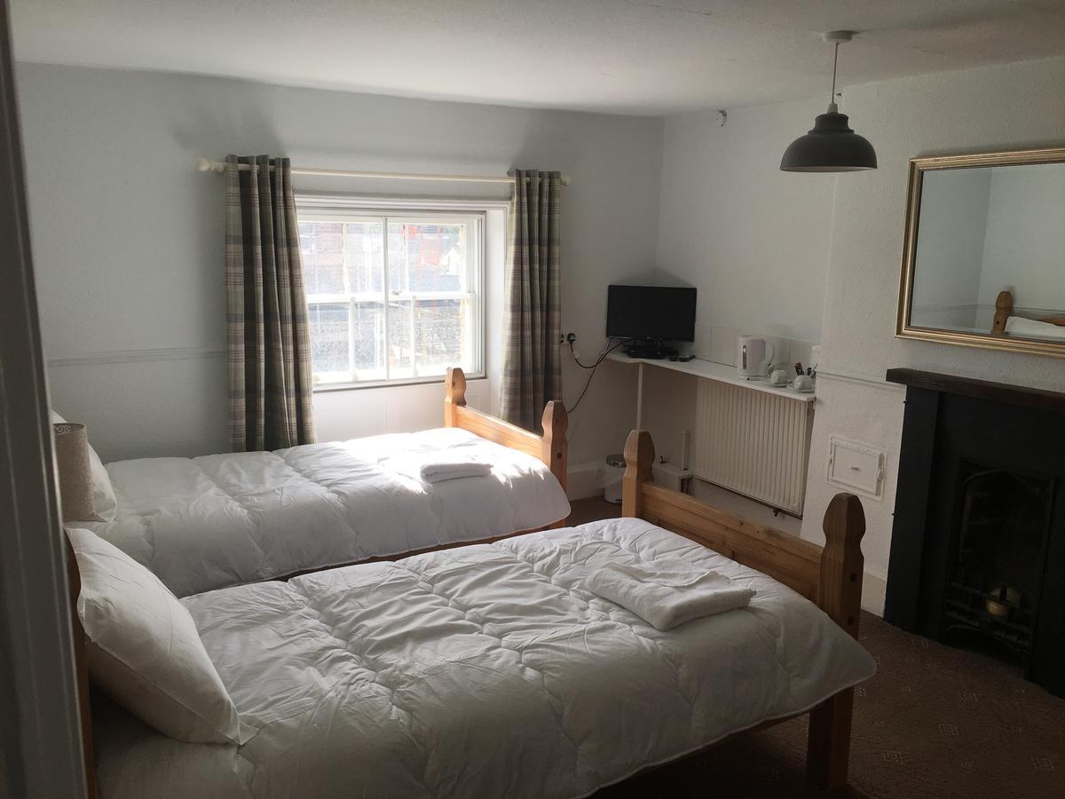 The Cross Keys Hotel Llanymynech Екстериор снимка