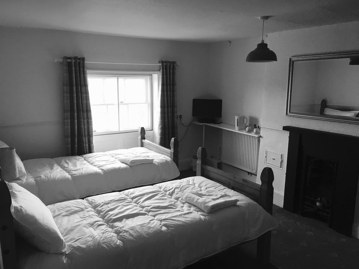 The Cross Keys Hotel Llanymynech Екстериор снимка
